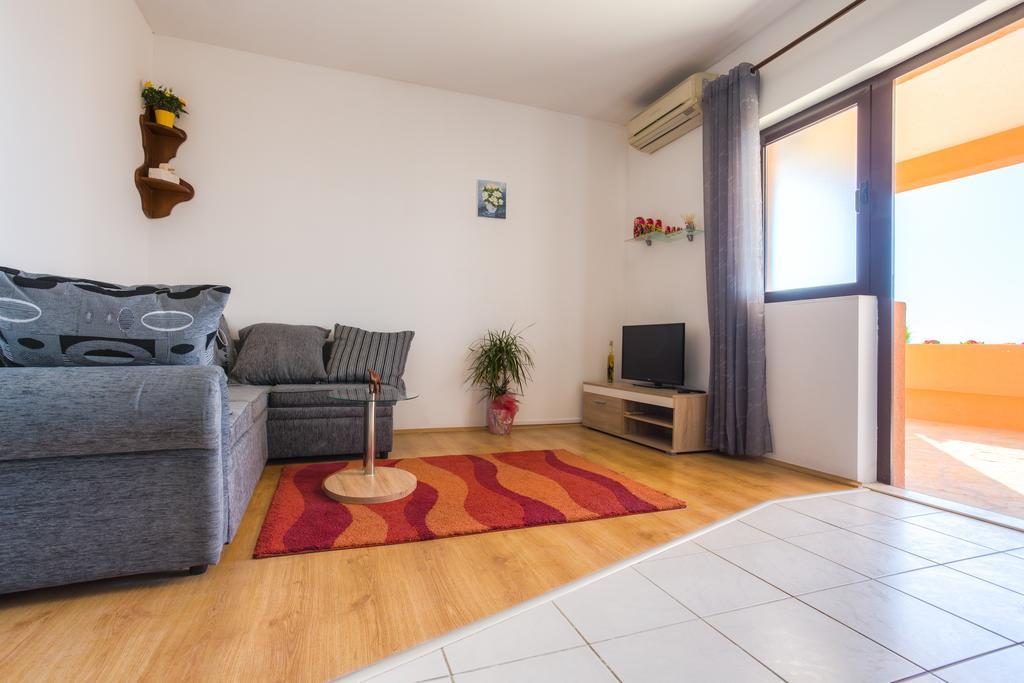 Apartment Ema Podstrana Rom bilde